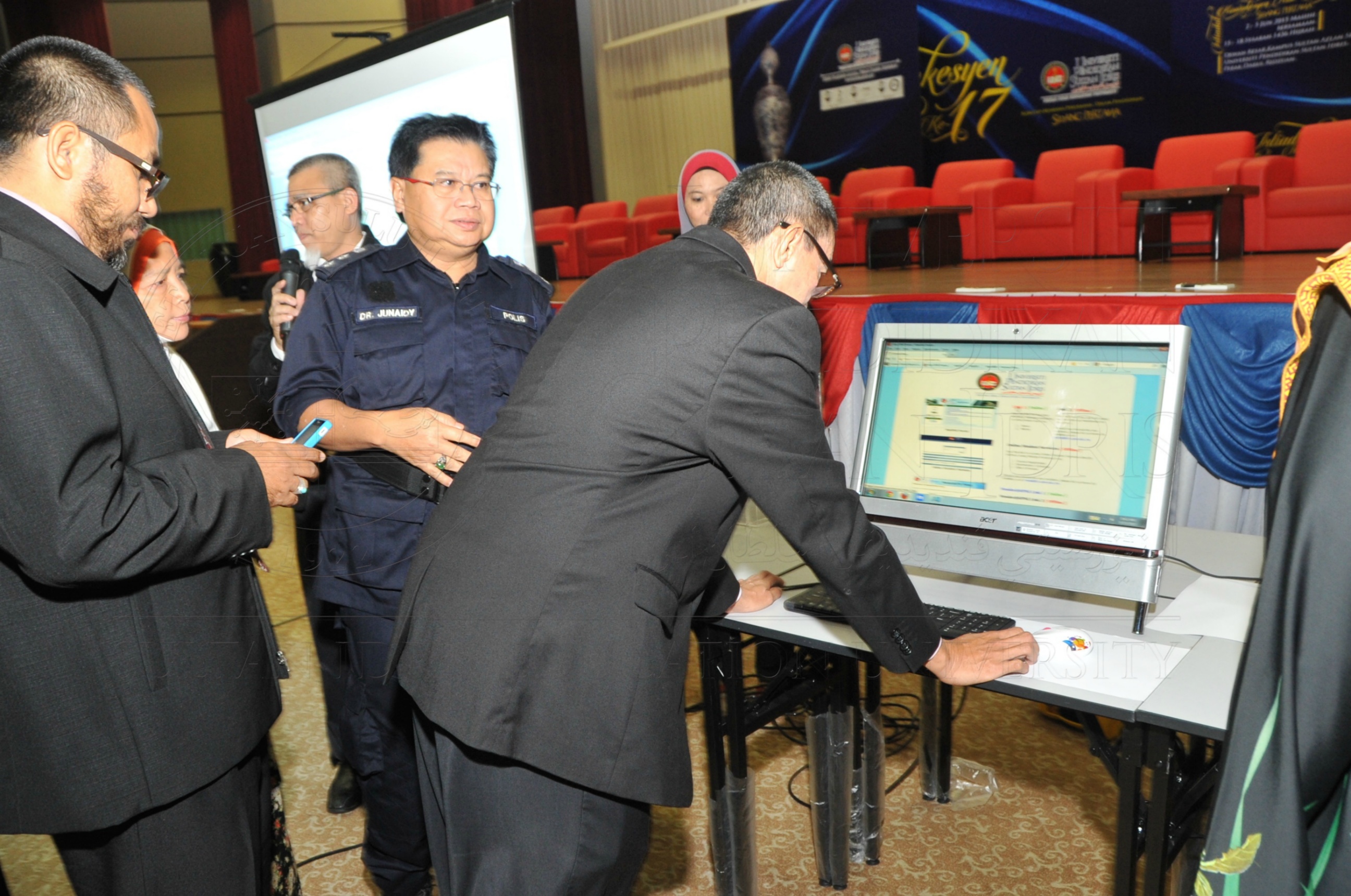 PRO15 143 PILIHANRAYA HAS 5560